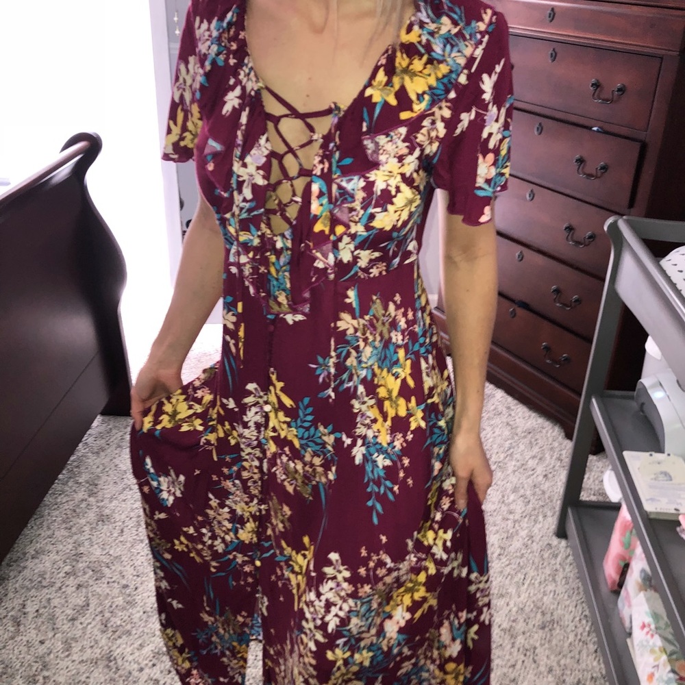 Lulu’s XS tie up dress